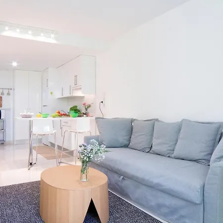 Stylish Retreat In-between The Ocean And Mountains Appartement *